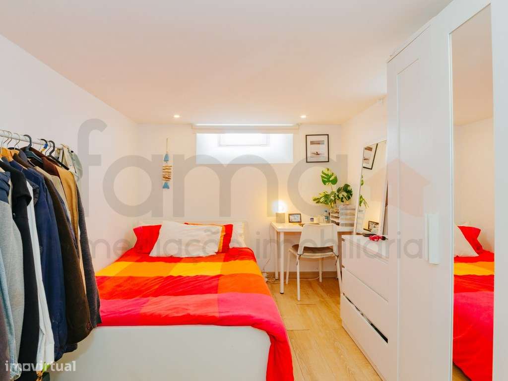 Moradia Bifamiliar T10 com Piscina e Elevada Rentabilidade - Parede...-56