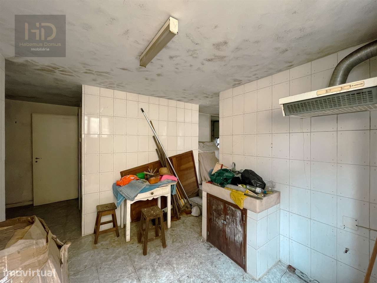 Moradia T6  em Monte dos Burgos-11