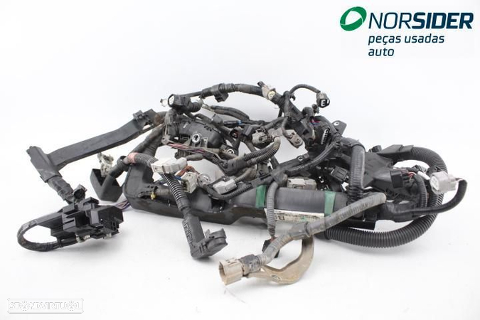 Instala elect comparti motor Toyota Avensis Sedan|09-11 - 7