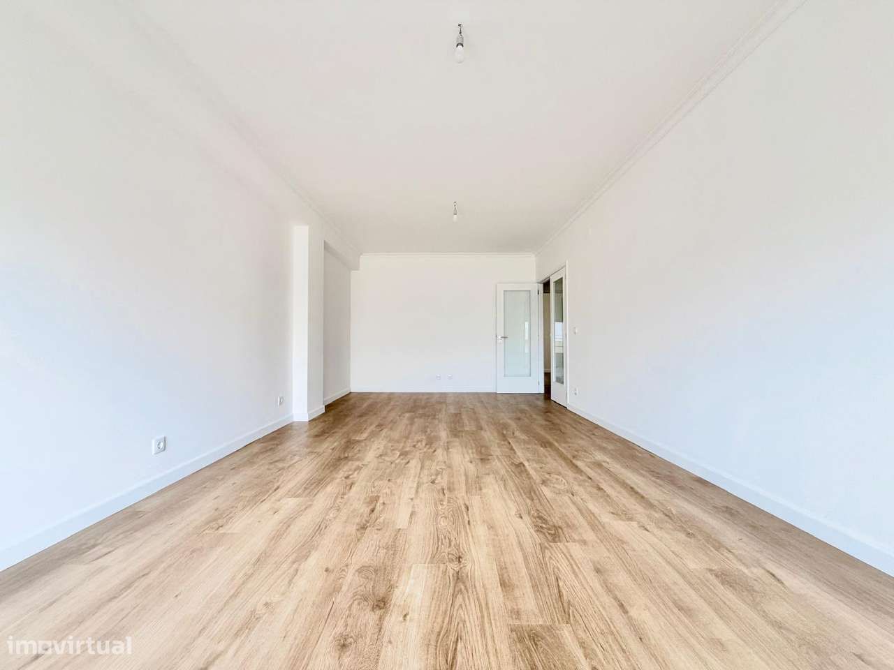 Apartamento T3 com elevador e garagem em Lamaçães-12