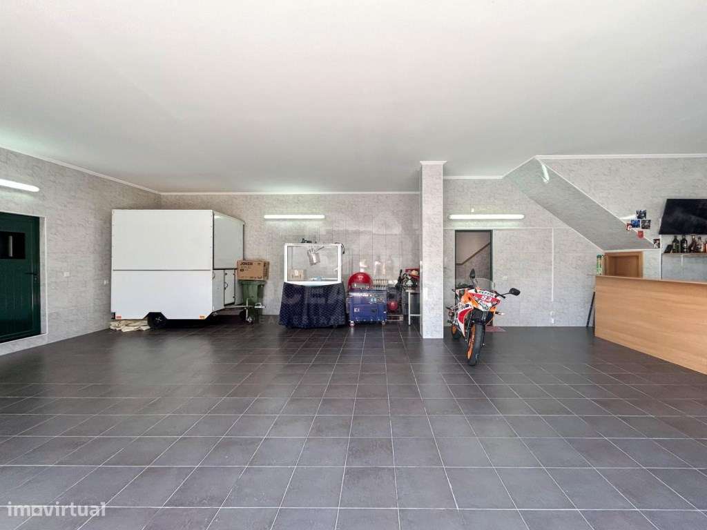 Moradia T4 independente em Castelo Branco-11