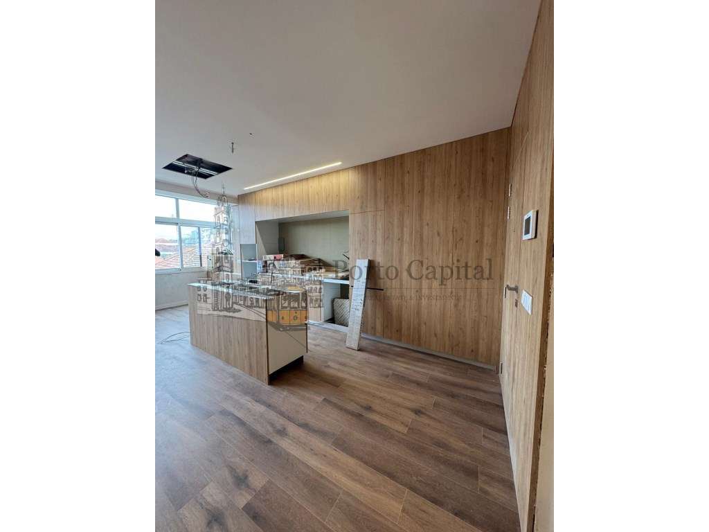 EXCELENTE APARTAMENTO T2 A VENDA EM PARANHOS-18
