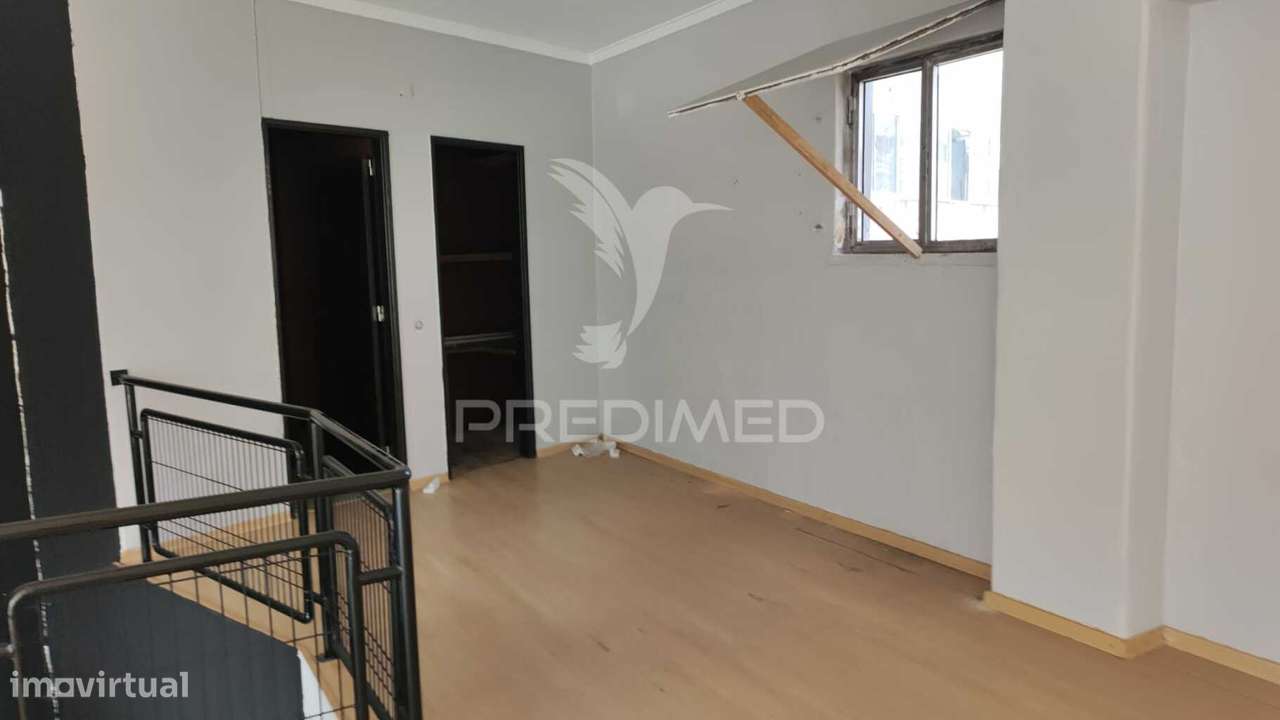 Hiper Loja, centro Almada, arrendada ( investimento ) - Grande imagem: 4/10