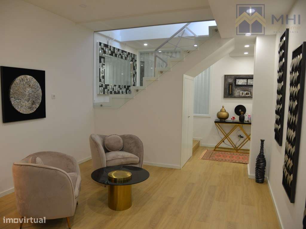 Excelente moradia Bifamiliar T3, a 100 metros da praia em Canidelo-50