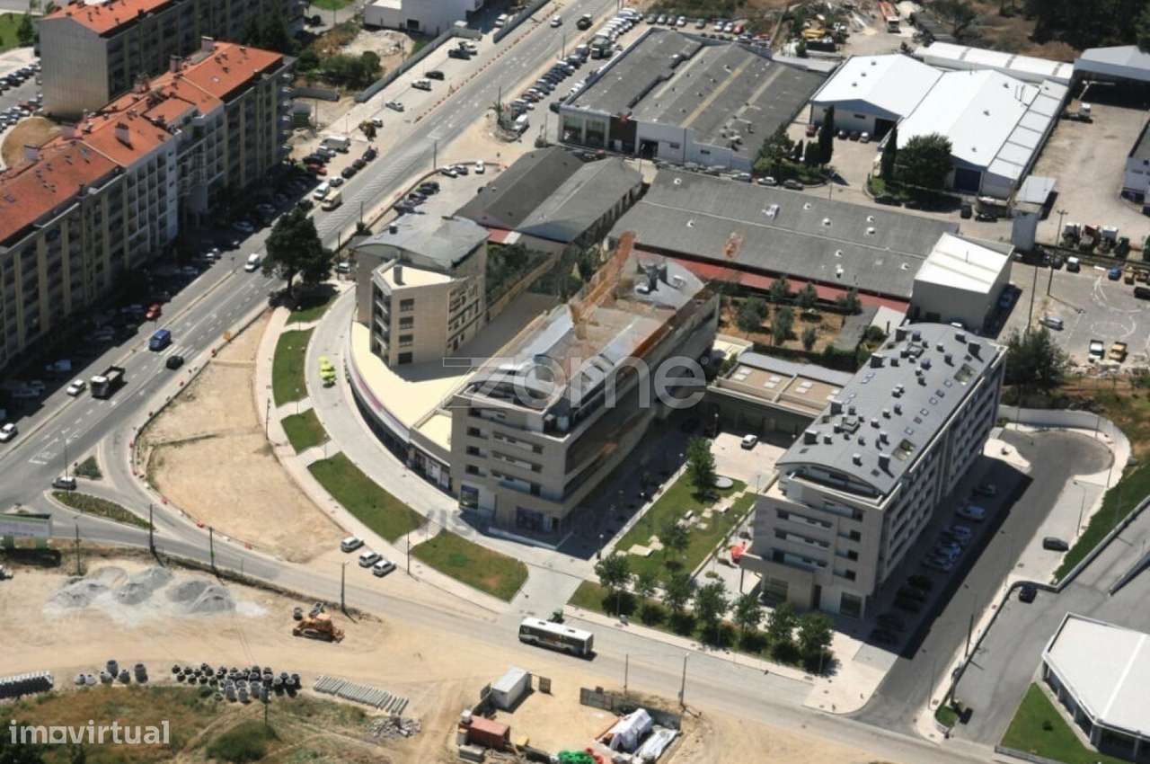 Loja Comercial 80 m2 - Garagem fechada - Para Investidores - Arrendada - Grande imagem: 5/15