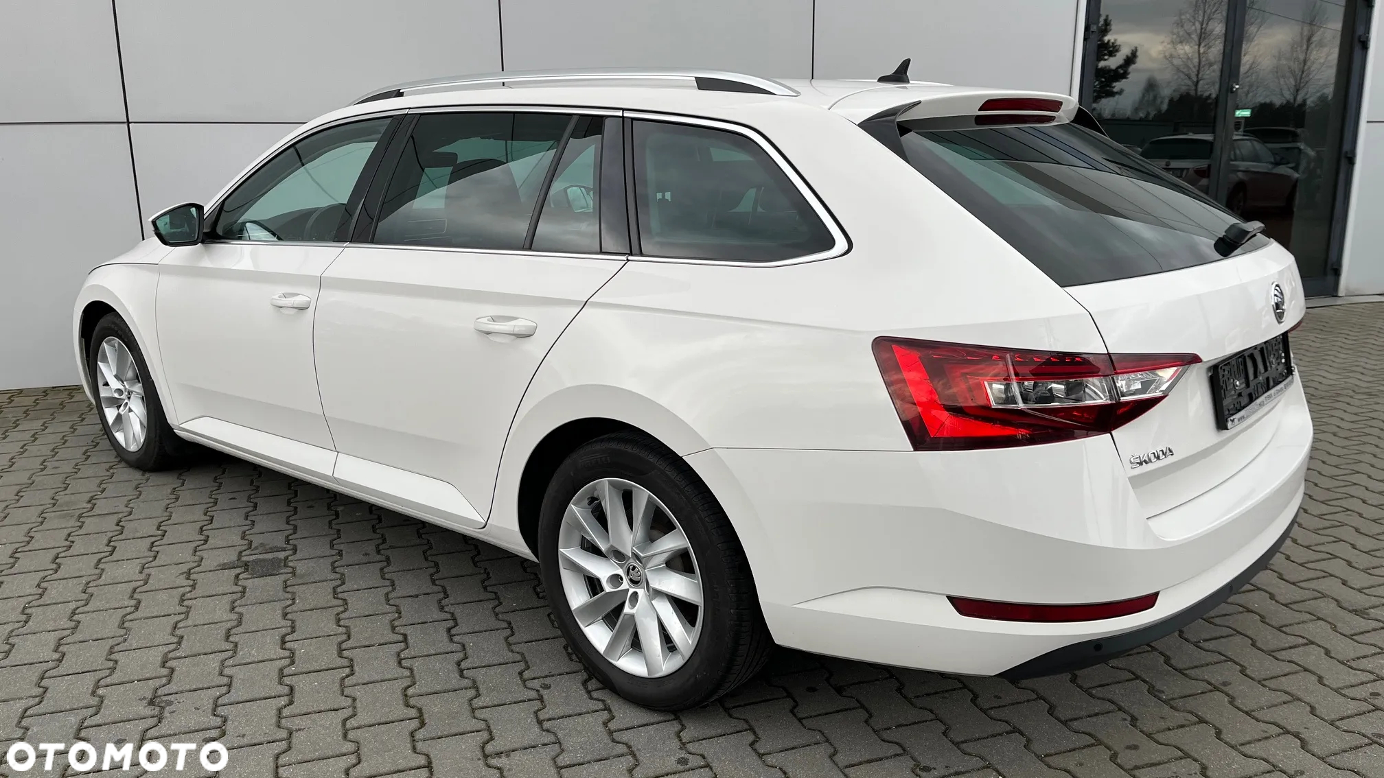 Skoda Superb 2.0 TDI SCR Style DSG - 5