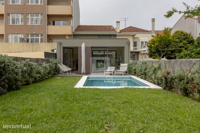 Moradia T3, com jardim e piscina-53