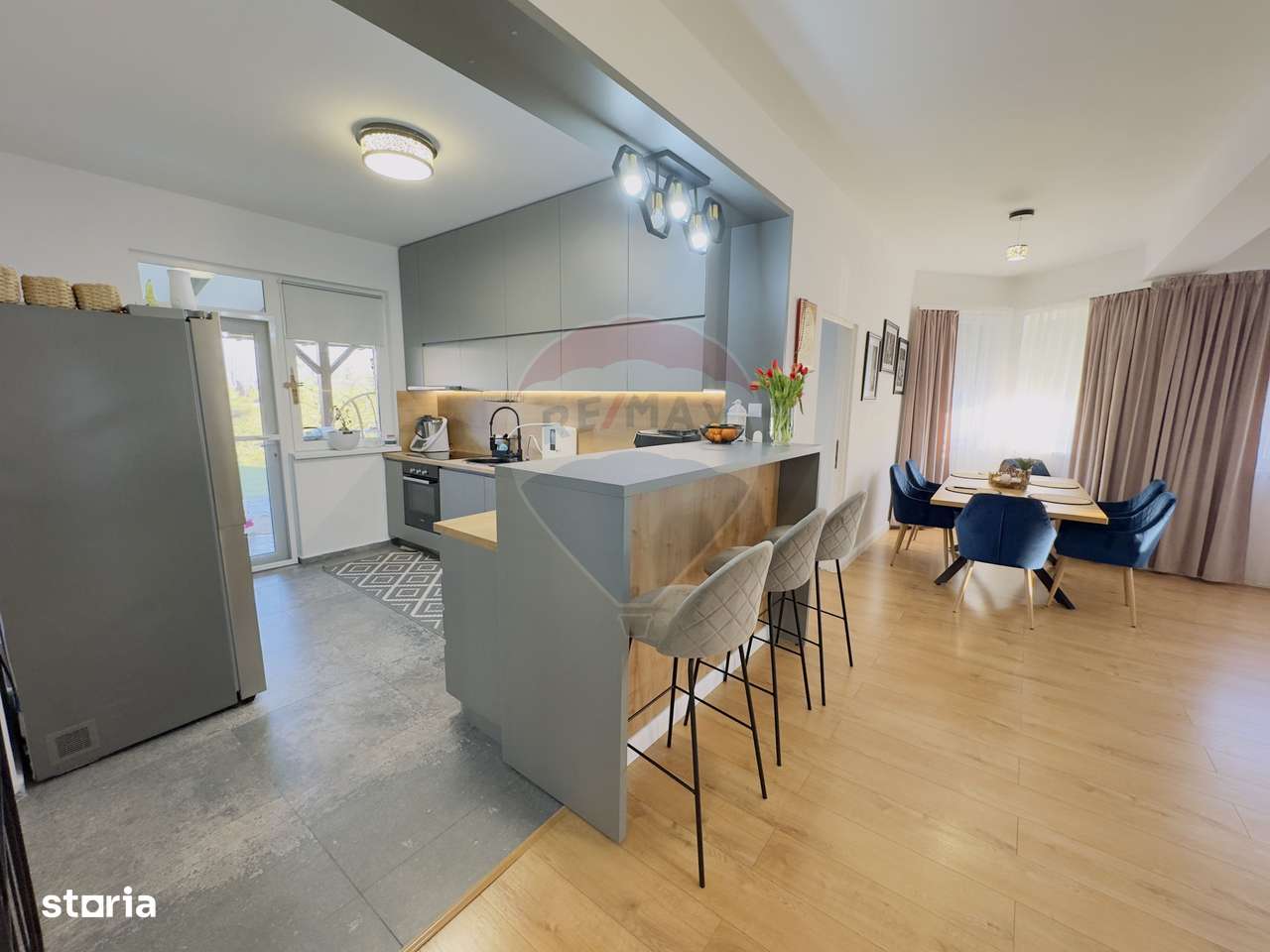 Casă / Vilă 5 camere,piscina Cart.Orizont 2 zona Metropolitana Oradea-5