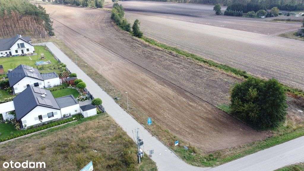 Kształtna działka z dobrym dojazdem-11