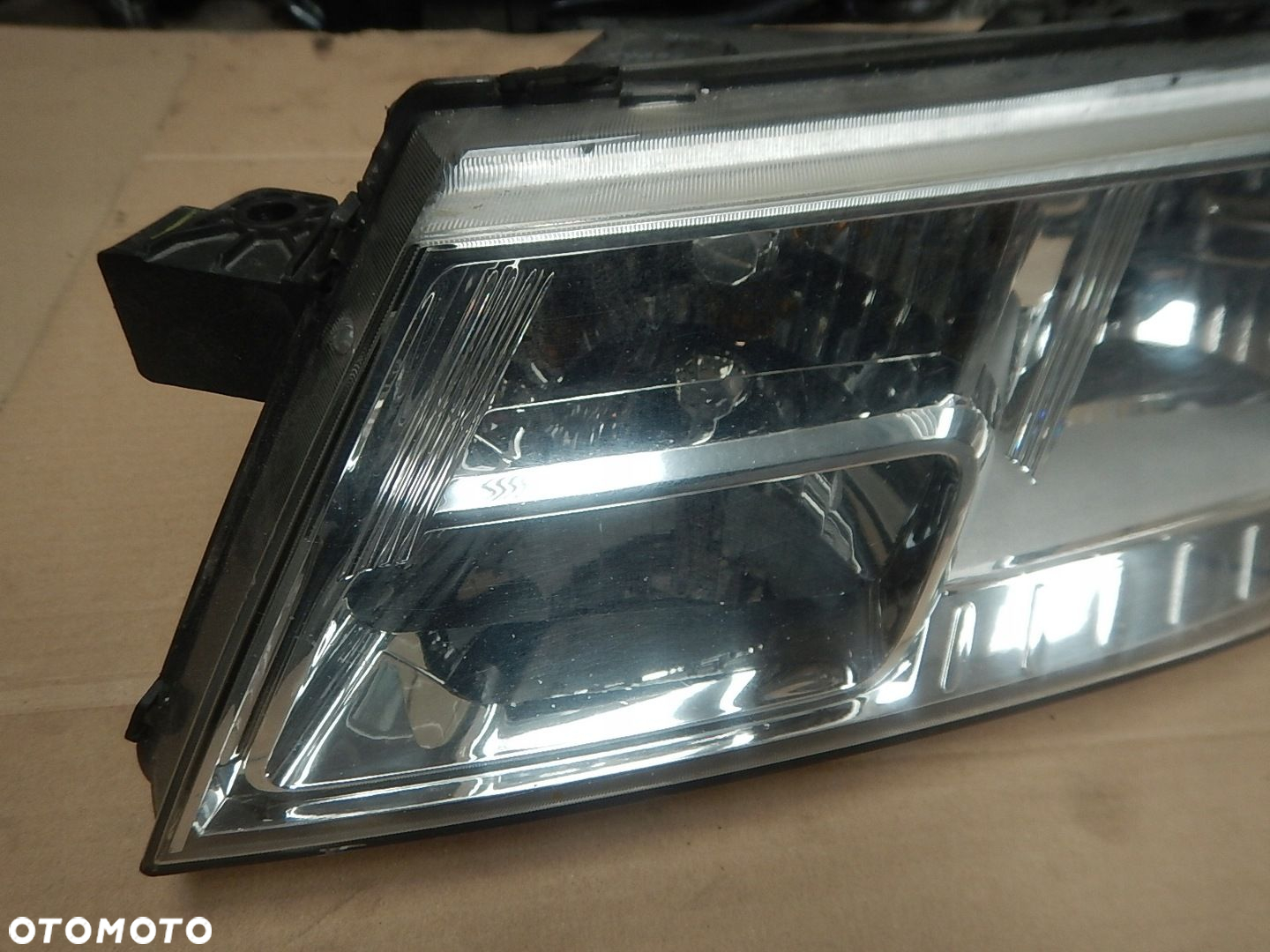 LAMPA PRZOD LEWA DODGE JOURNEY I EUROPA - 2