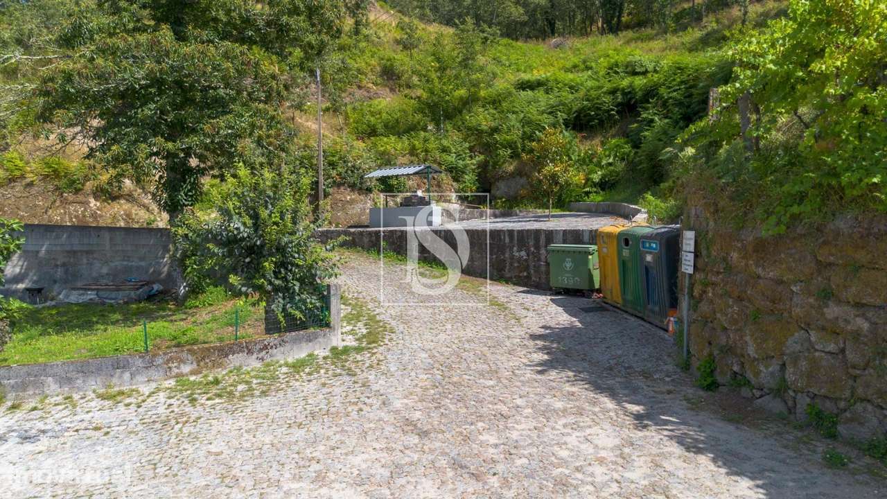 Terreno do Fontanário - Jazente - Grande imagem: 2/22