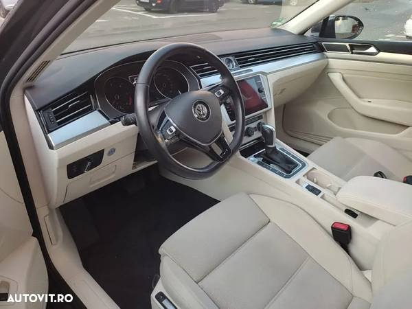 Volkswagen Passat 2.0 TDI (BlueMotion Technology) DSG Comfortline - 6