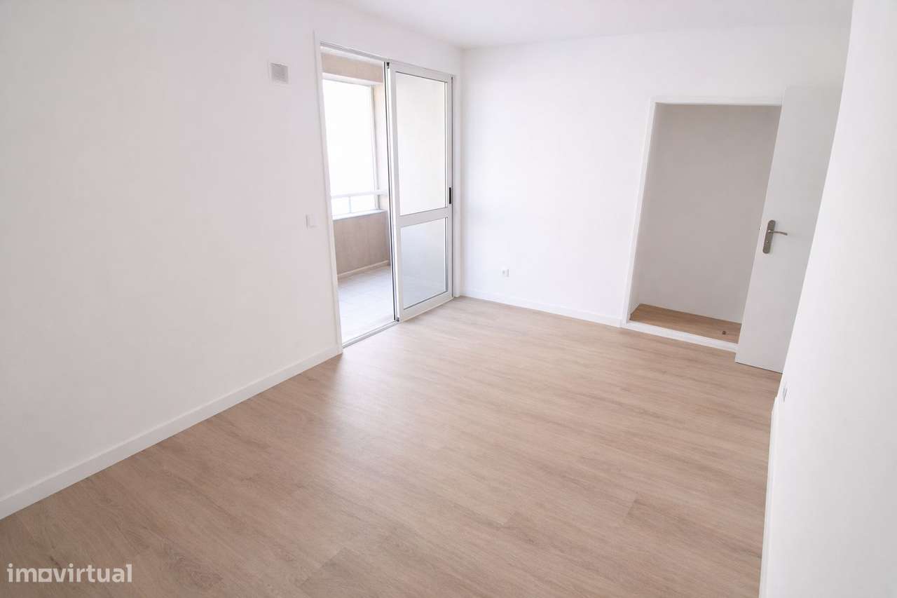 Apartamento T3 Remodelado - em Baguim do Monte-11