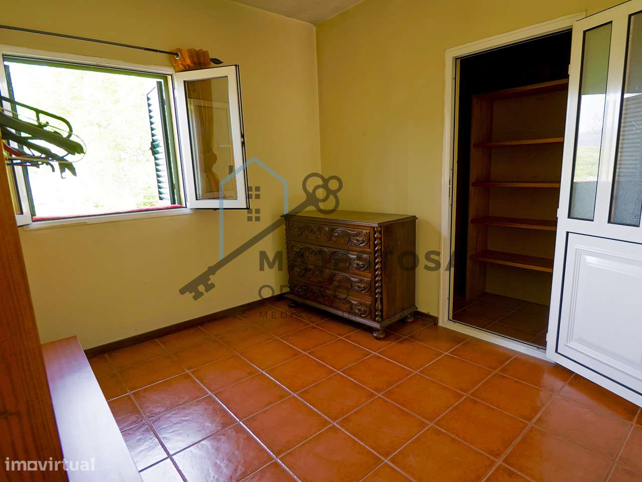 Moradia Isolada com Terreno de 4.329 m² — Arosa e Castelões, Guimarães-15