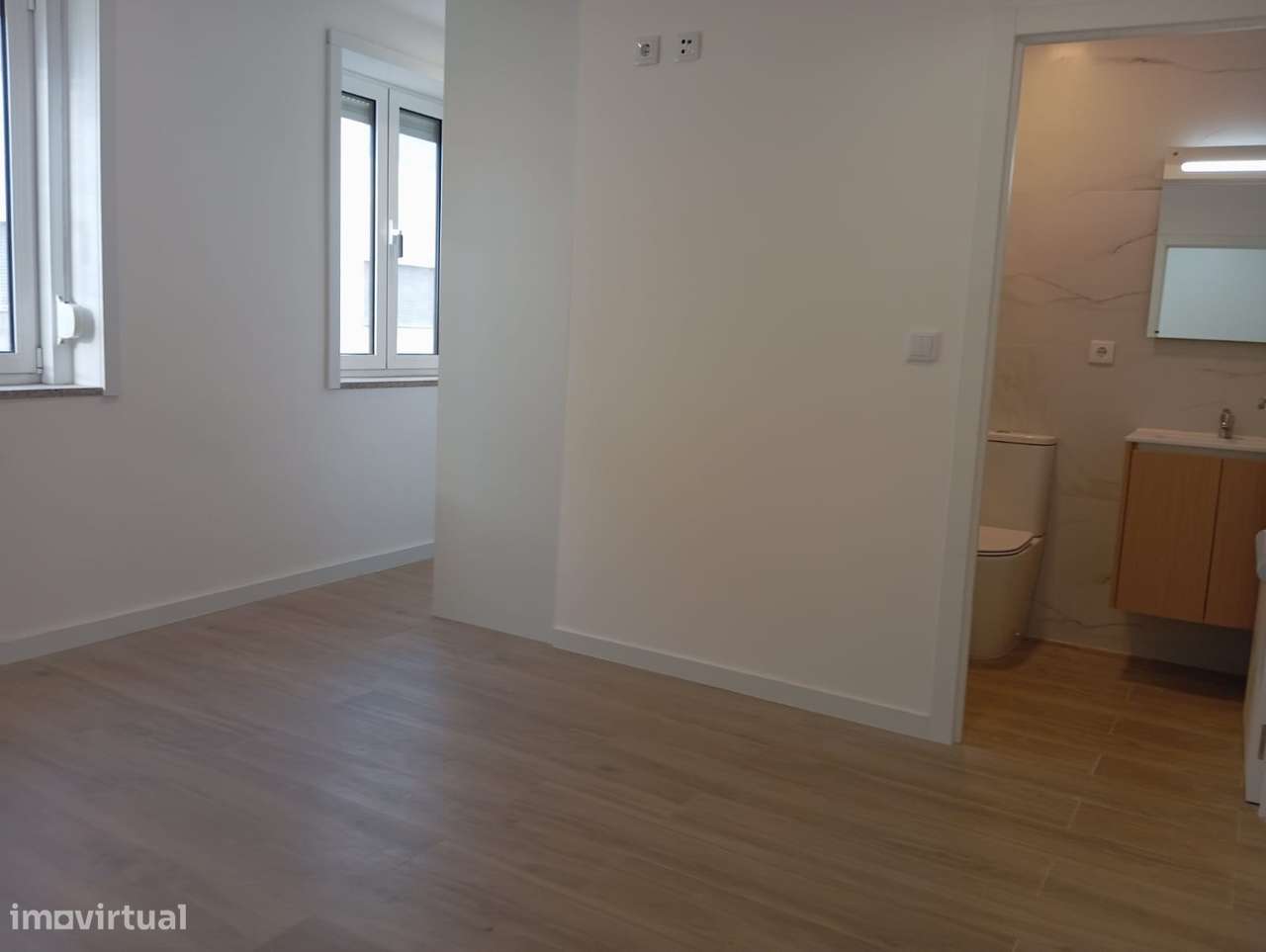 T2 remodelado com 3 wc's e Jardim - Ao H.S.João (METRO) - Grande imagem: 5/21