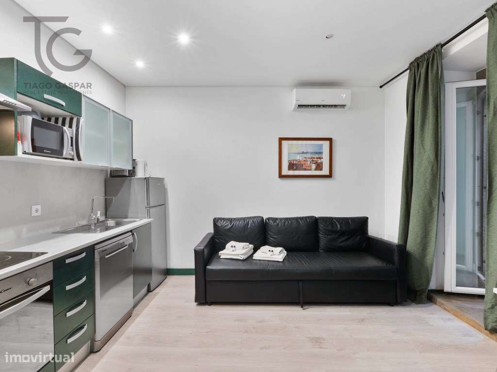 Prédio com 7 Unidades de AL e Loja em Lisboa-2