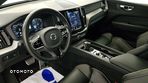 Volvo XC 60 B4 B R-Design - 17