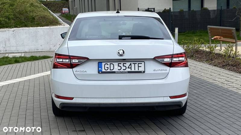 Skoda Superb 1.8 TSI L&K DSG - 6