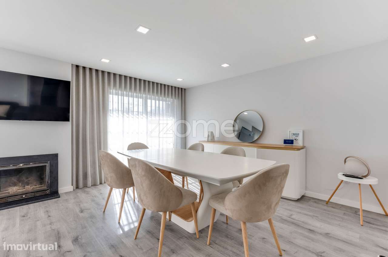 Moradia T4 com Suite, Closet - Ao Externato Paulo VI - São Cosme - Grande imagem: 4/21