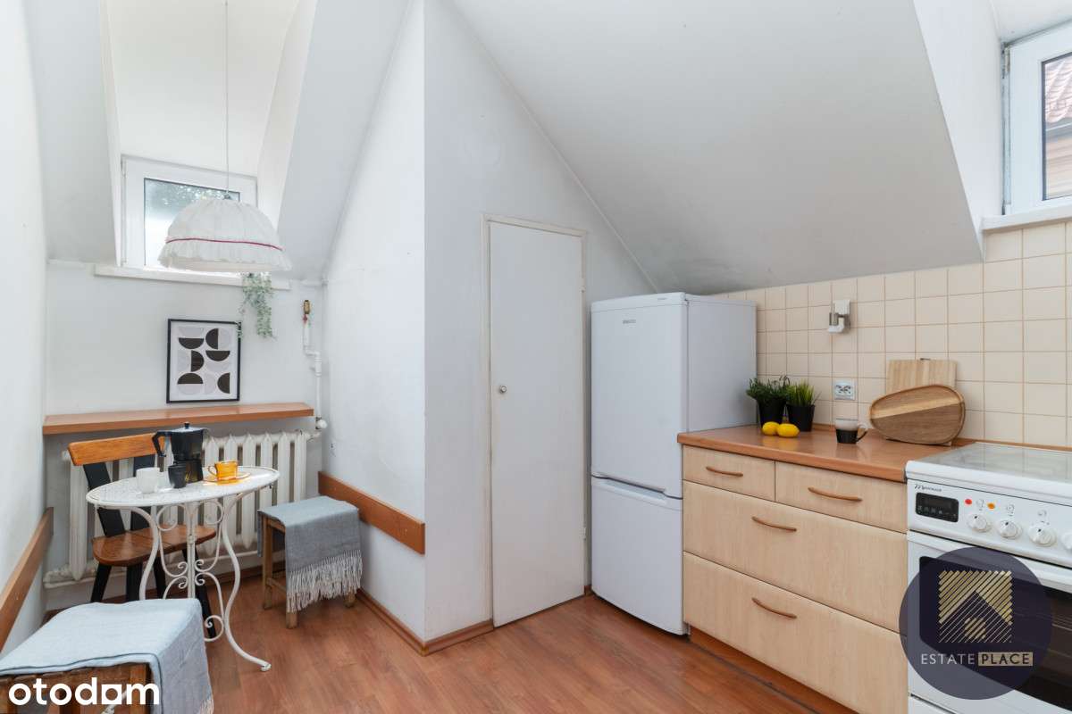 Trójstronne mieszkanie w zadbanej Kamienicy-10