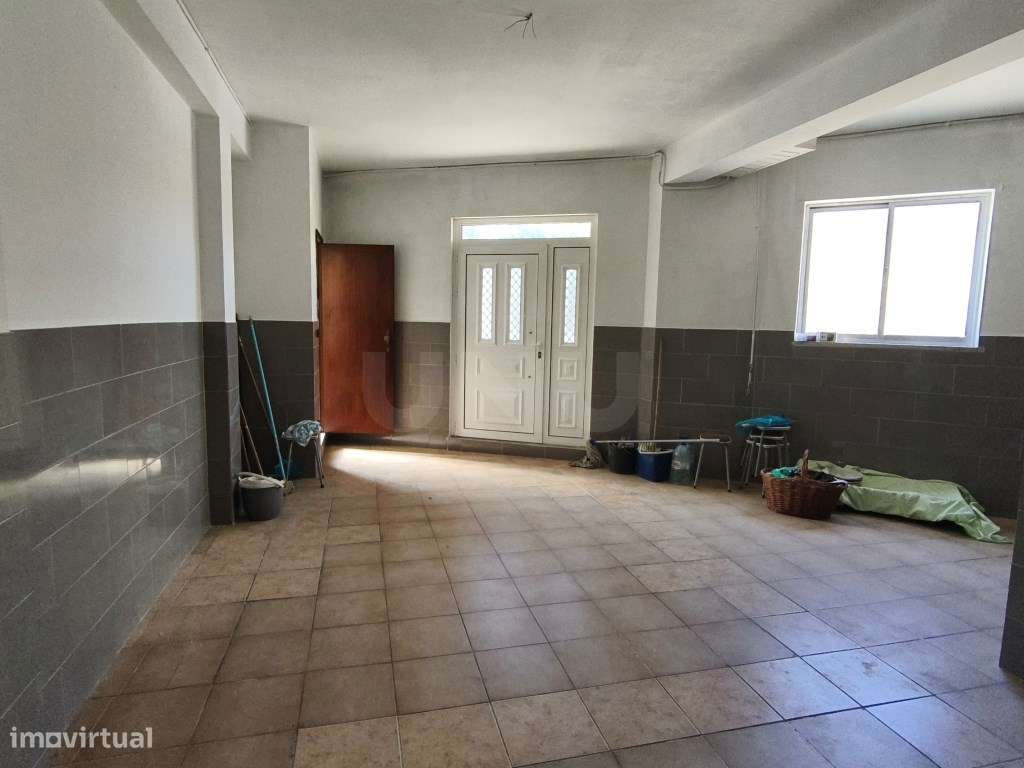 Moradia, em aldeia tranquila, em excelente estado de conservação, p...-26