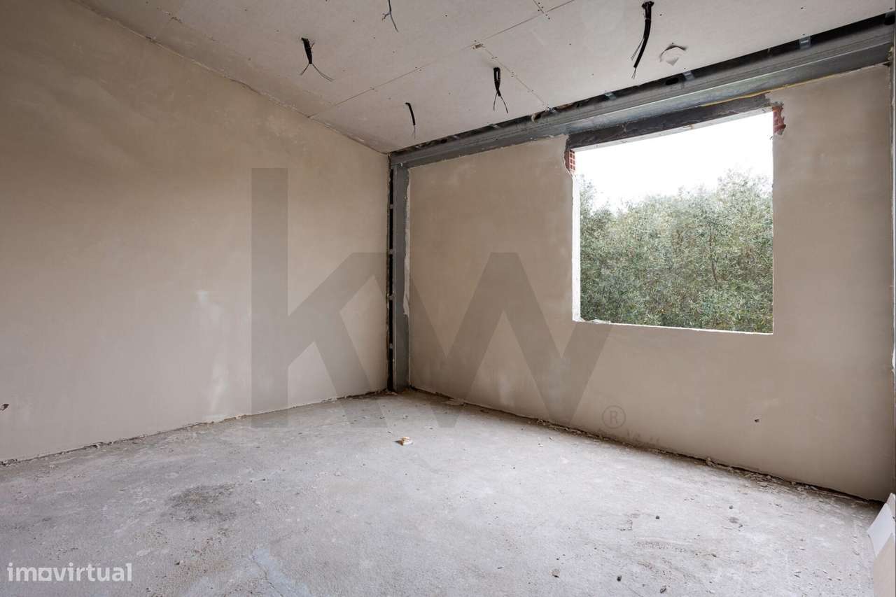 Apartamento T2 com terraço no centro de Camarate - Totalmente remodela - Grande imagem: 3/10