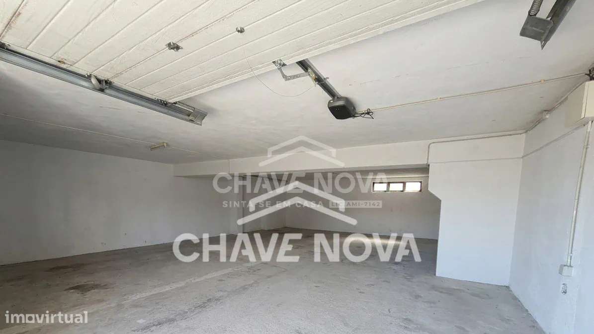 Andar Moradia V2+1 c/ Garagem em Canidelo-4