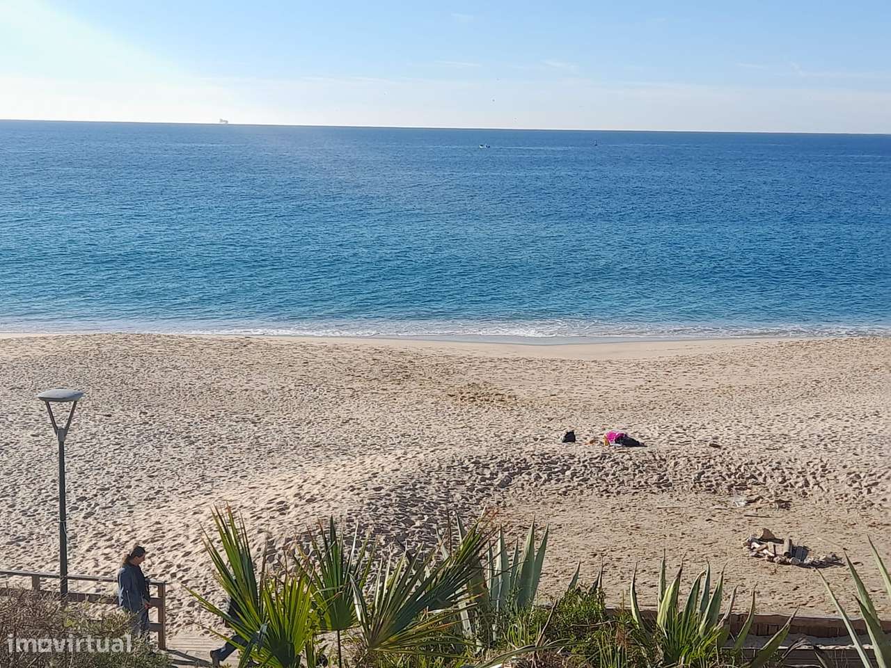 Espaço Comercial na conhecida Praça da Califórnia, em Sesimbra-14