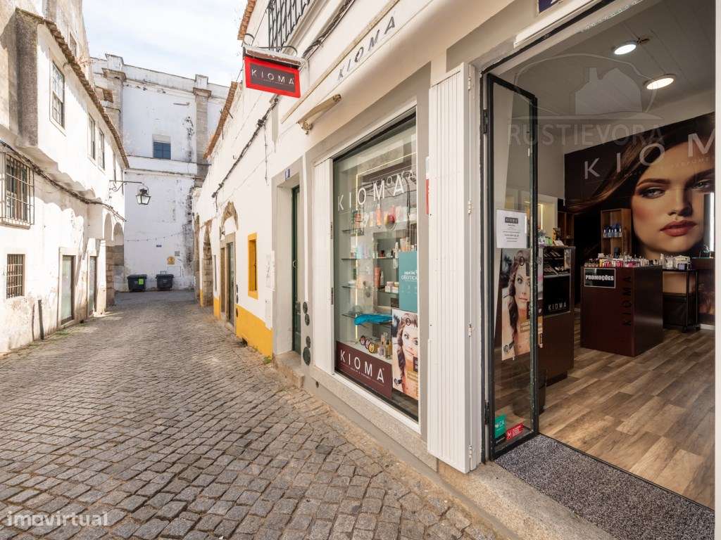 Loja | Espaço Comercial | Rua central do Centro Histórico | Évora - Grande imagem: 5/11