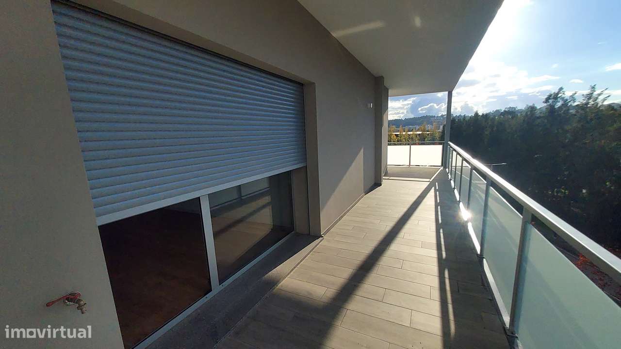Apartamento T3 novo C/ box- Leiria-21