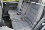 Volkswagen Touran 2.0 TDI DPF BlueMotion Technology Highline - 28