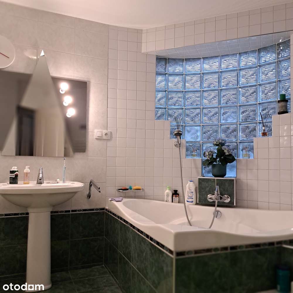 Dom Gdynia z garażem i zielonym otoczeniem-13