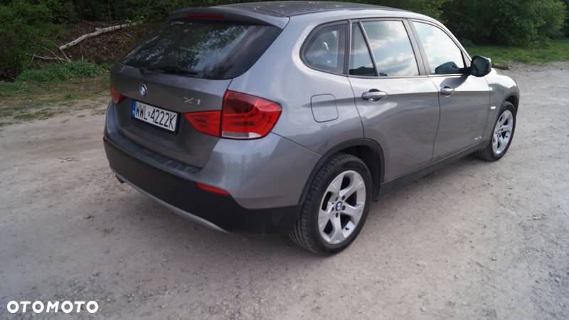 BMW X1 sDrive18d - 11