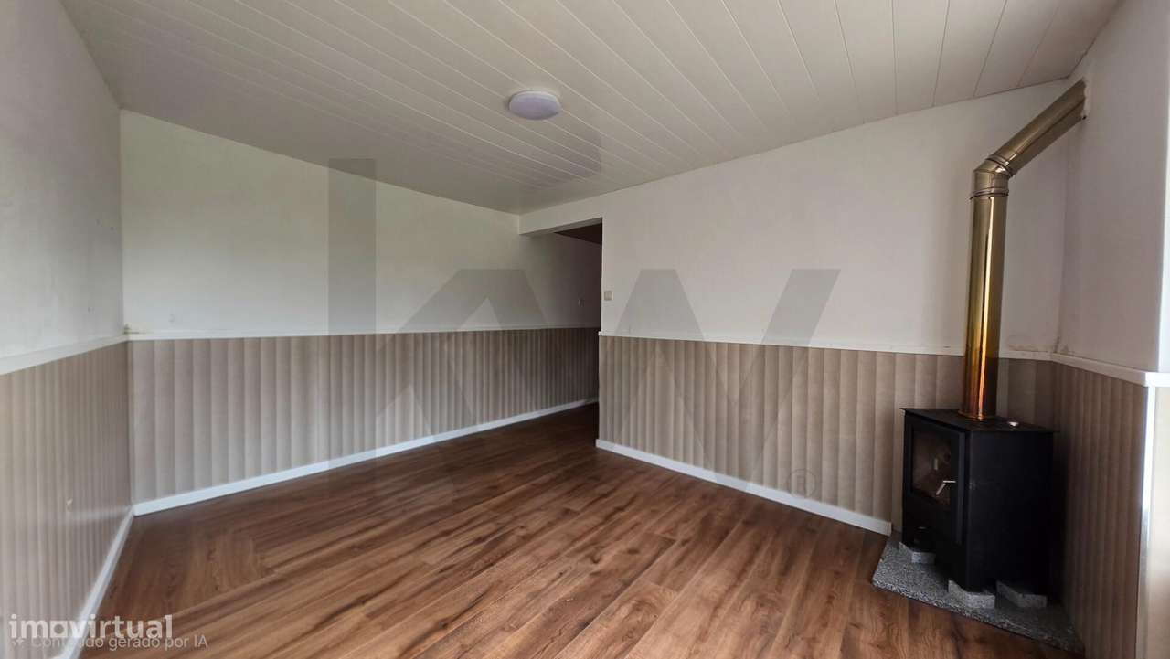 Moradia Gandaresa em  Rio Tinto ouca vagos com terreno e floresta-13