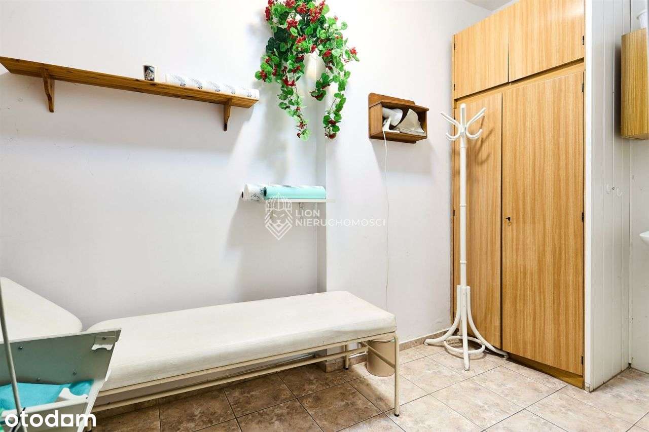 Lokal użytkowy, 145,40 m², Police-5