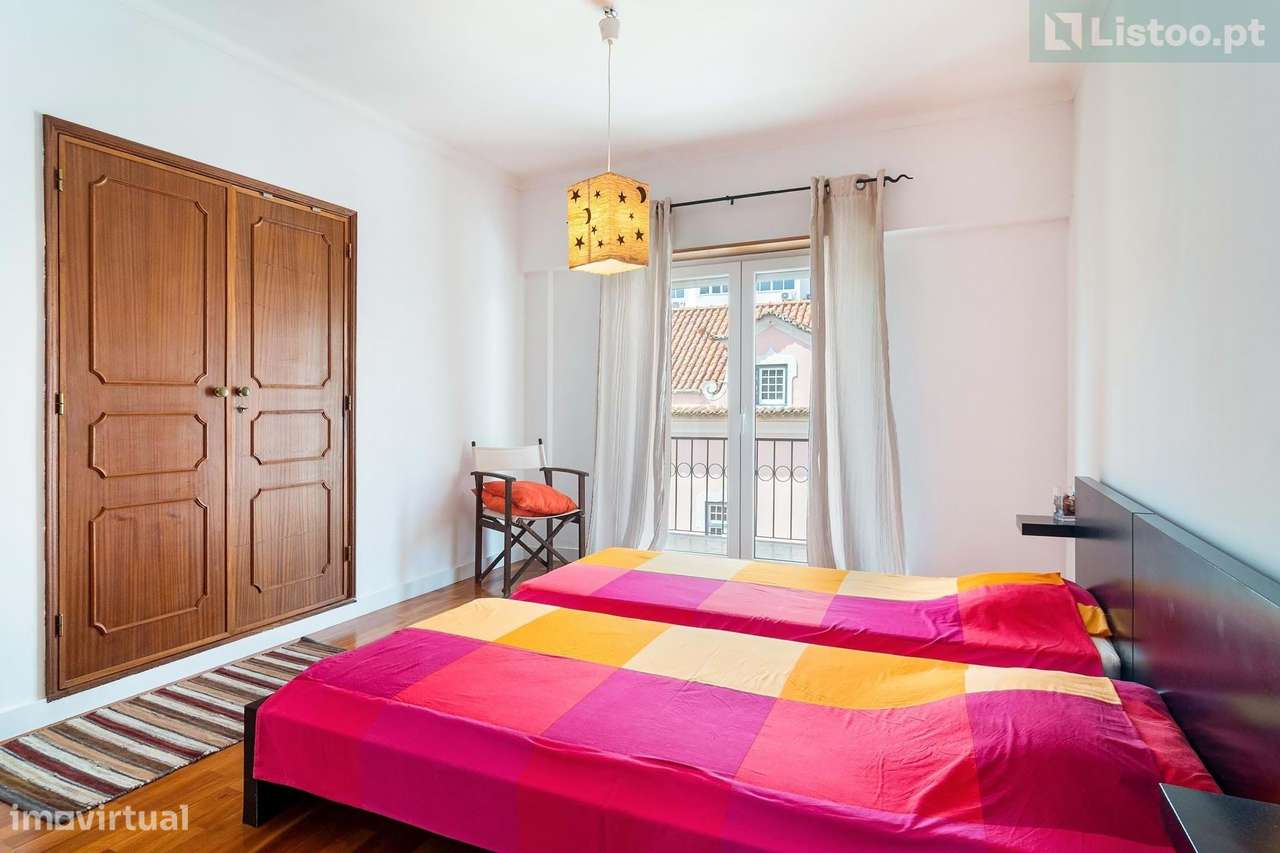 Apartamento T2+T1 com vista mar, no Monte Estoril-10