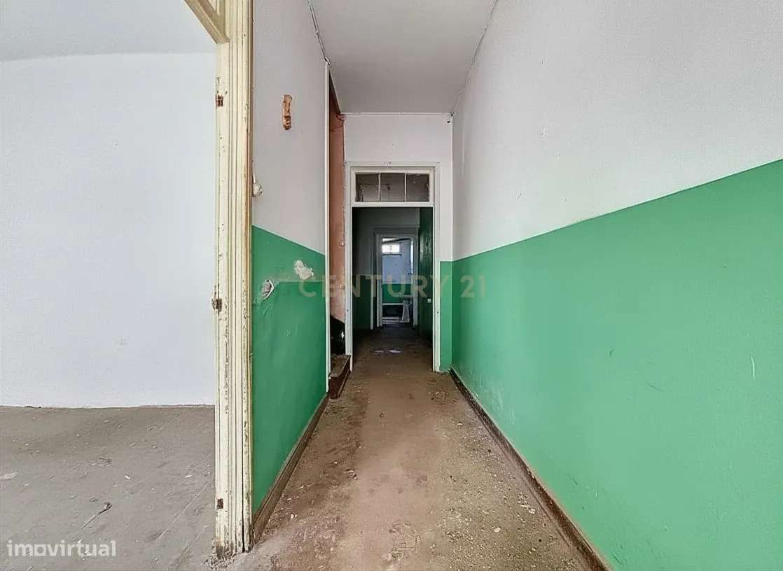 Entre a Cidade e o Mar: Moradia com Elevado Potencial | São Roque, Pon-4