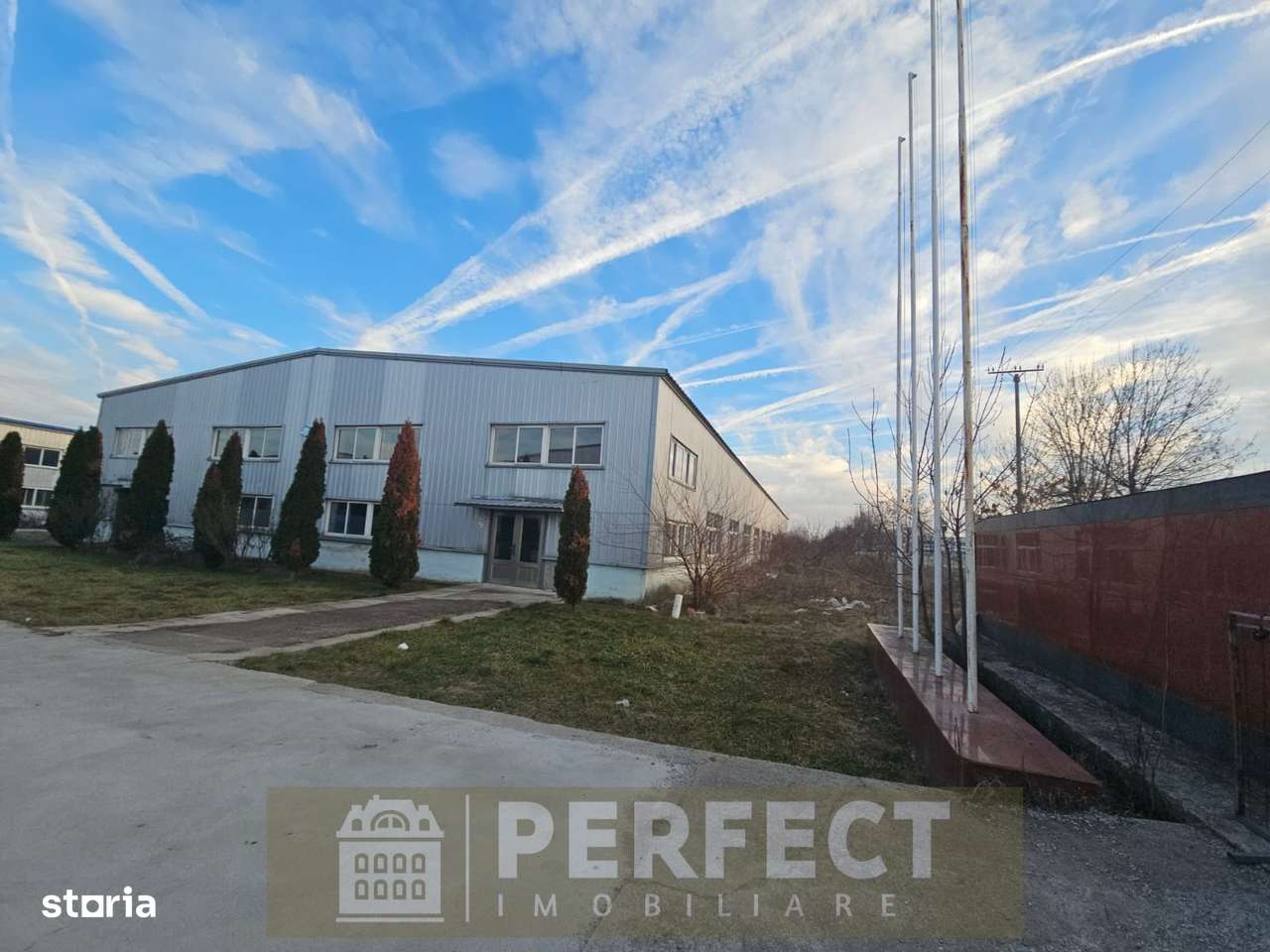 Hale industriale 2 x 1920mp DN1 de inchiriat la 3.9 euro/mp neg. - Imagine principală: 4/17