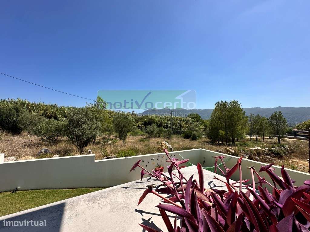 Moradia Isolada T6+1 com Piscina e Vista Única para a Serra de Sint...-12
