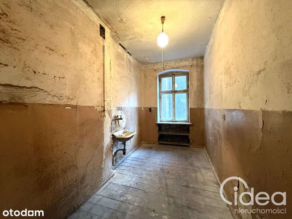 Centrum, balkon, 3 pokoje, 73,17m2, do remontu-15