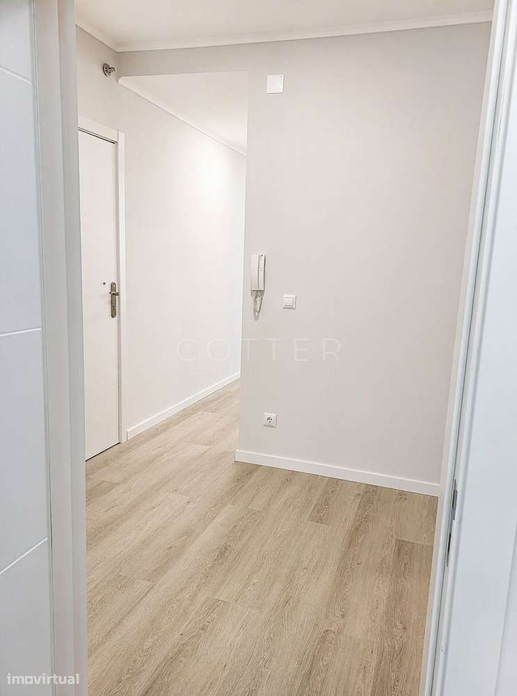 Apartamento T2 Remodelado em Oeiras-17