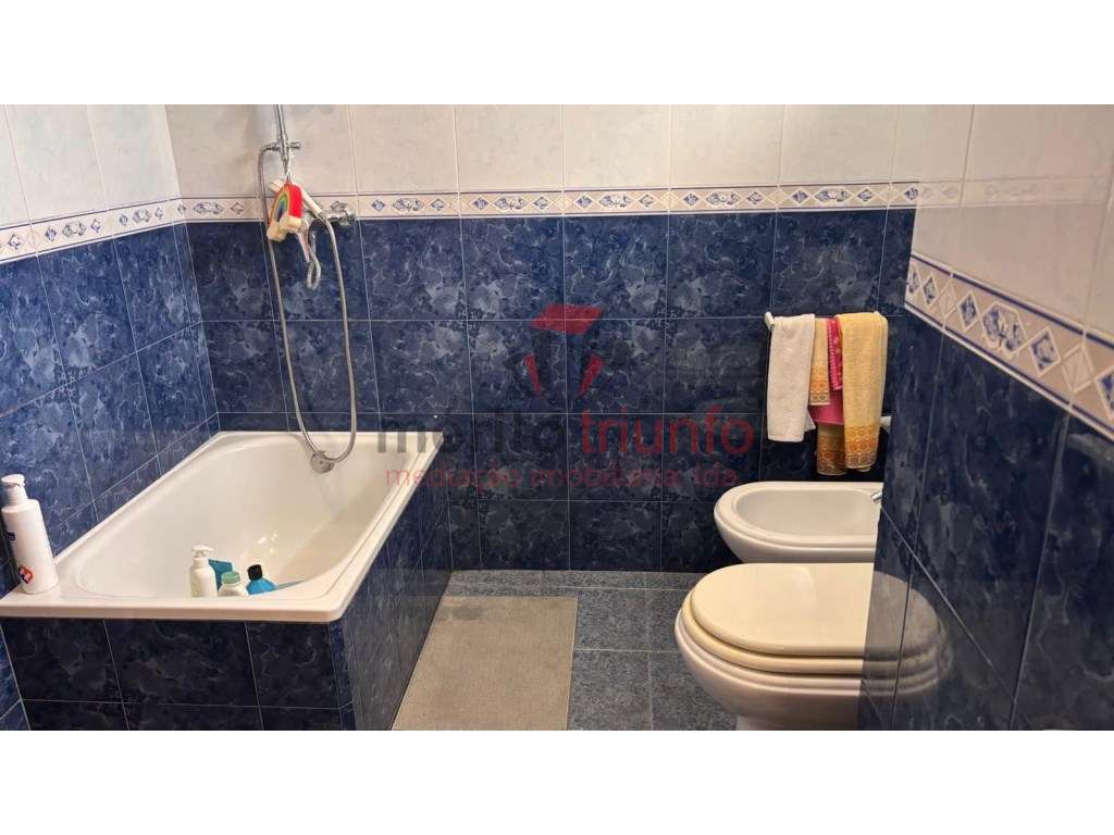 Oferta da escritura e Registo - Ap. T3 - Vila das Aves-13