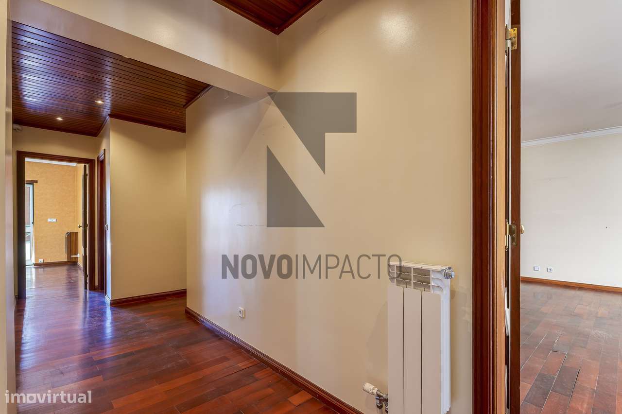 T4 Espaçoso no Centro do Montijo – Excelente Oportunidade-15