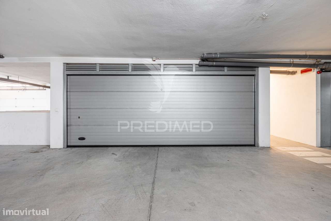 Exclusivo T3 de Prestígio em Urgezes – Luz, Sofisticação e Espaço S...-25