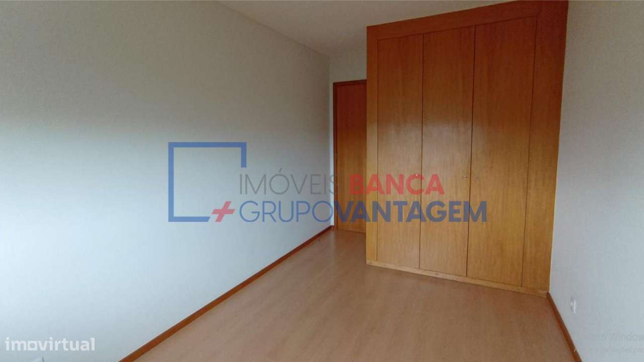 APARTAMENTO T3 COM 2 LUGARES DE GARAGEM - Grande imagem: 5/14