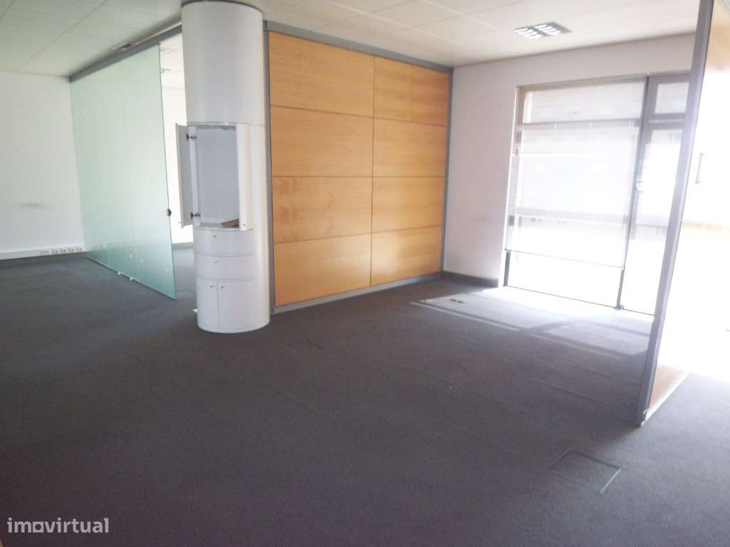 Escritório com 185m2 - Edifício Atlas IV, Miraflores - Grande imagem: 2/3