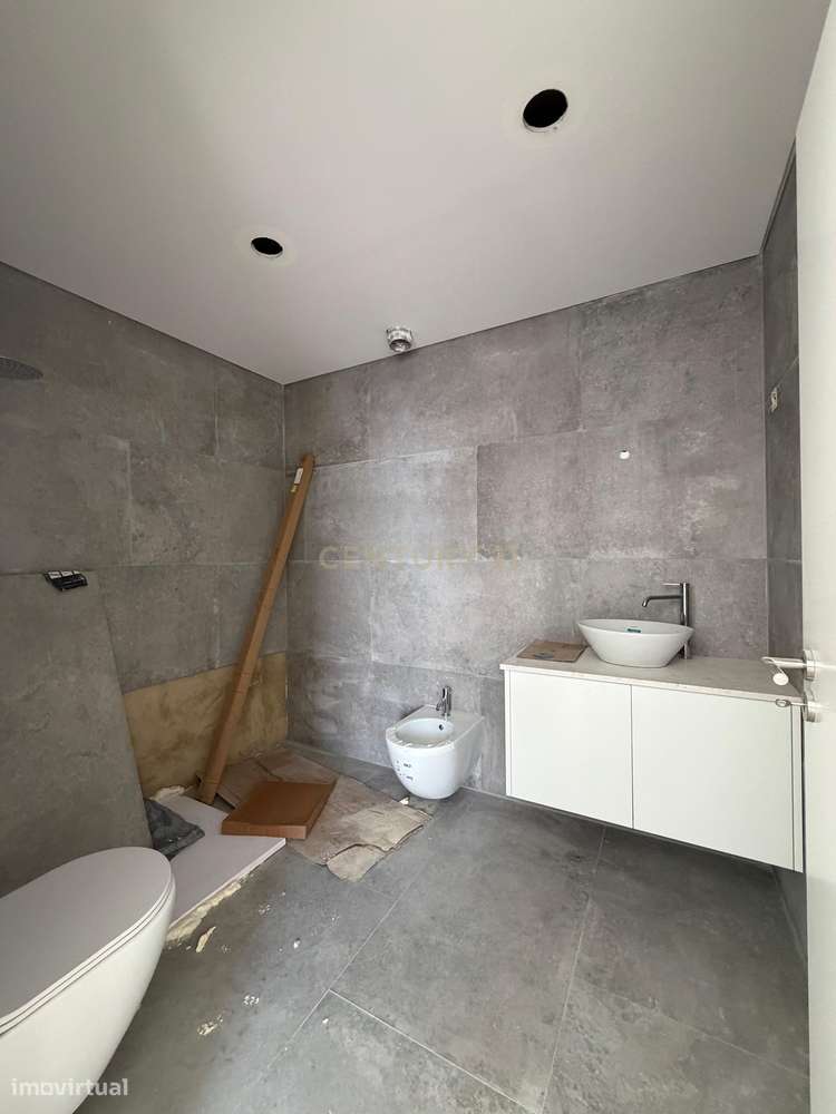 Moradia Nova T3 c/piscina - Foros de Amora-8