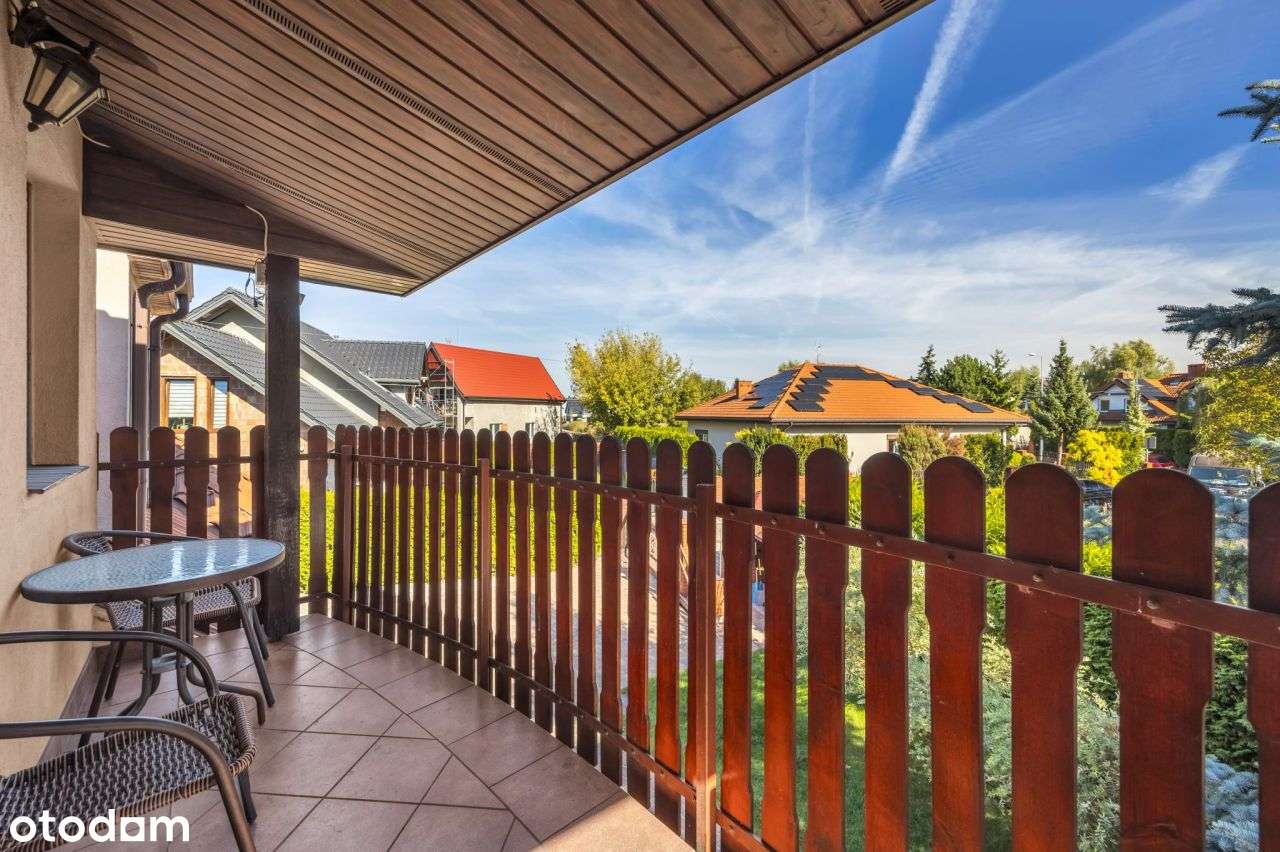 Przestronny dom z zagospodarowaną działką-14