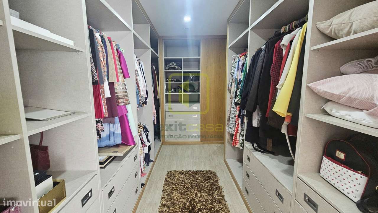 Moradia de Luxo a 5 Minutos da Praia da Barra-24