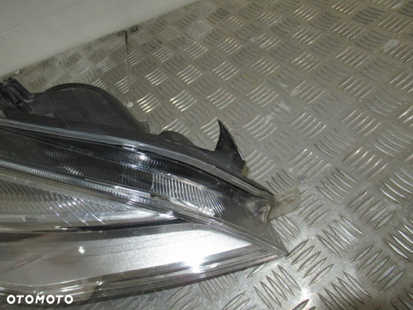 LAMPA PRZEDNIA PRZÓD PRAWA OPEL ASTRA IV 4 2009- - 10